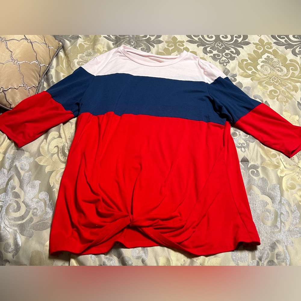 Amazon Red, Blue, and White 3/4 length sleeves shirt! ❤️